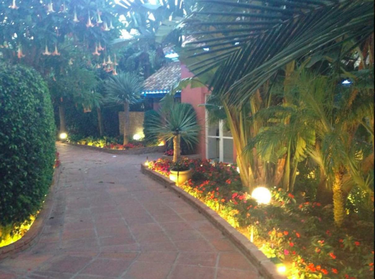 Apartamento Puerto Banus With Private Garden Marbella Exterior foto